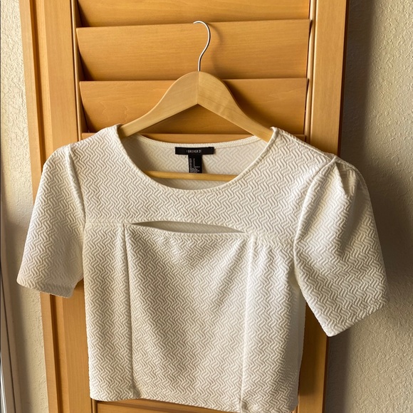 Off White Crop Top - Picture 3 of 4